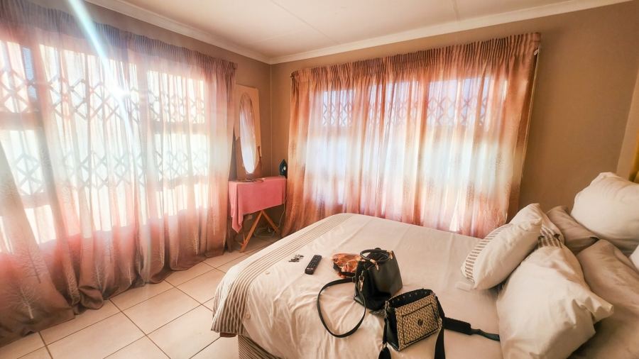 3 Bedroom Property for Sale in Ellaton North West